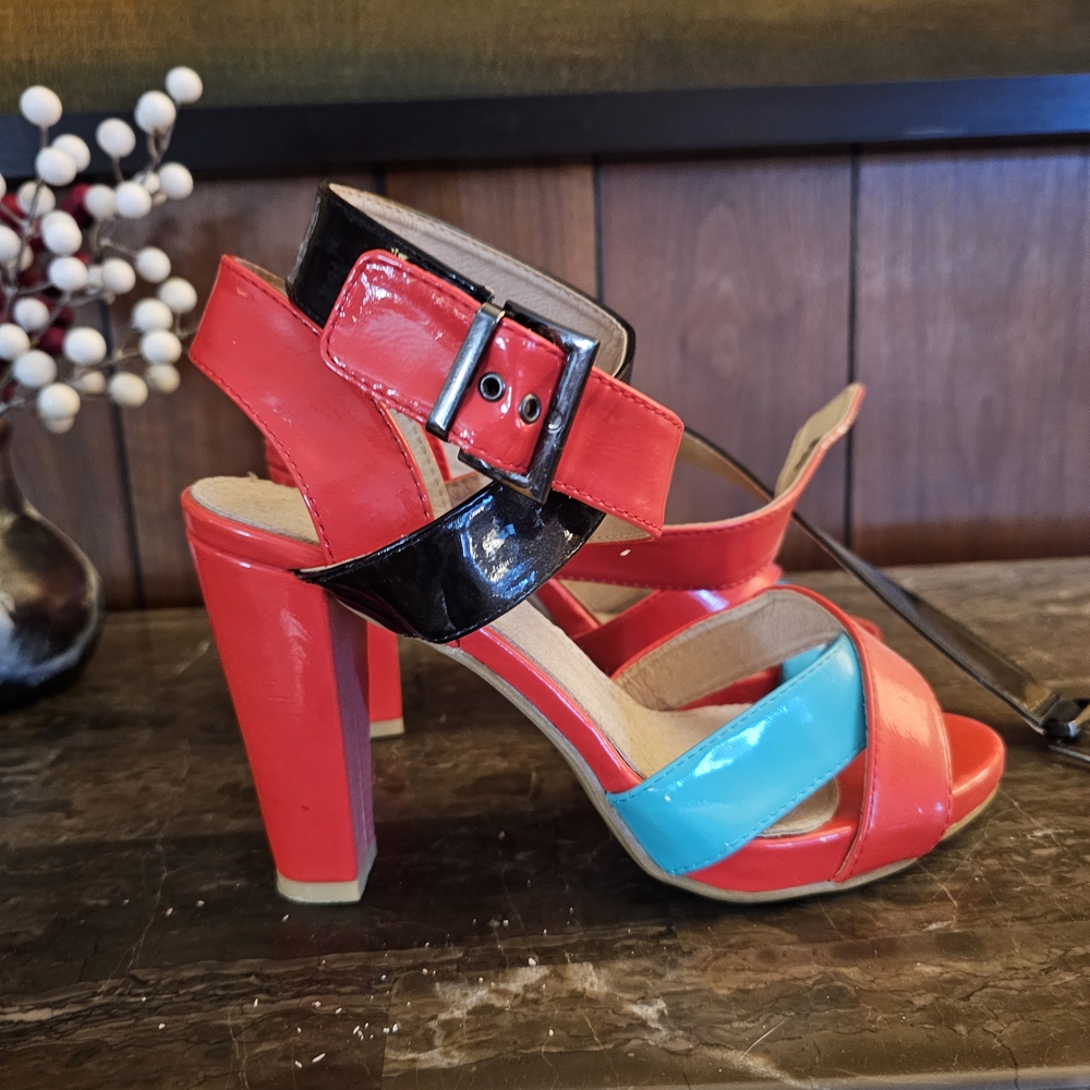 Chic Multicolor Strappy Heels